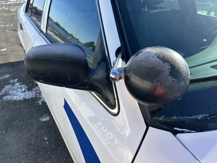 2009-ford-crown-victoria-sedan-image-30