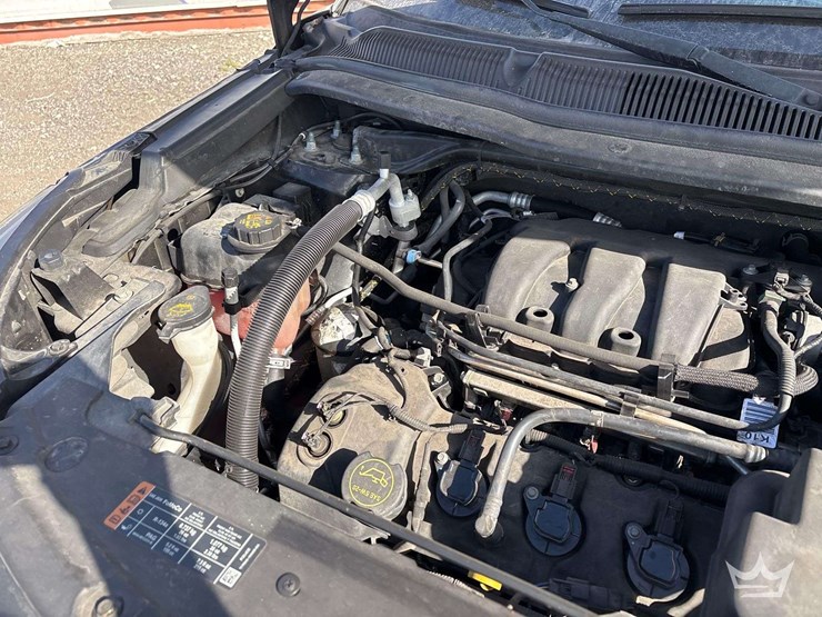 2016-ford-explorer-image-8