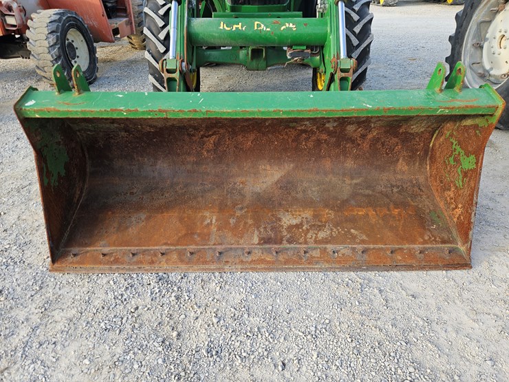 john-deere-6115d-image-3