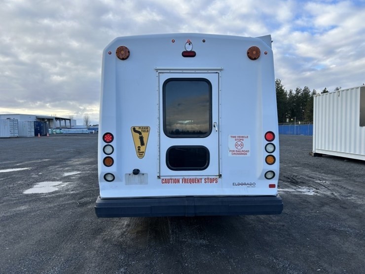 2016-chevrolet-express-paratransit-bus-image-4