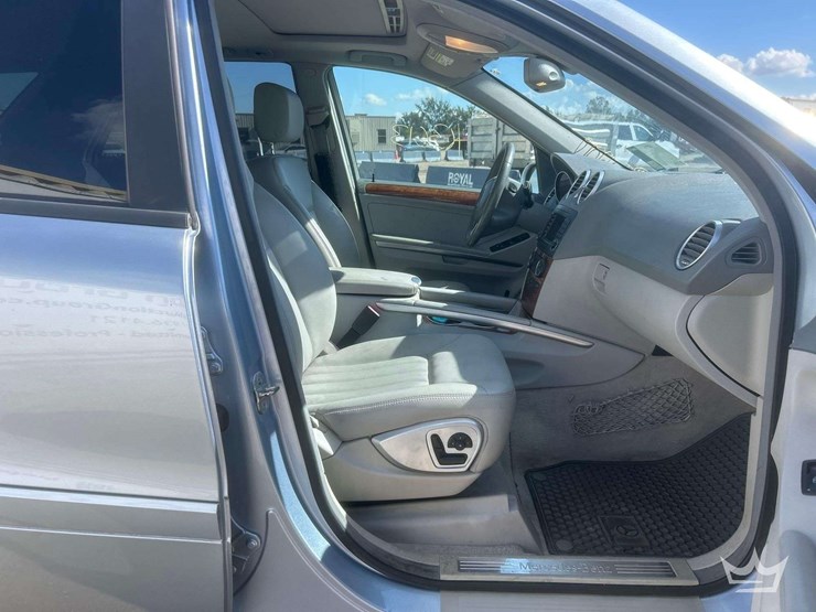 2006-mercedes-benz-ml350-image-14