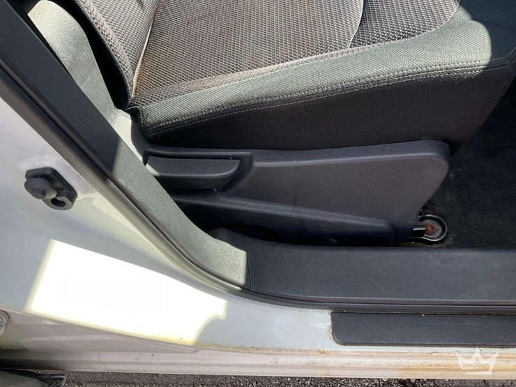 2011-nissan-rogue-image-23