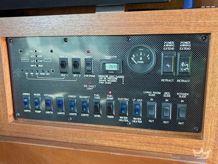 2012-crossroads-rv-elevation-t/a-5th-wheel-toy-hauler-travel-trailer-image-25