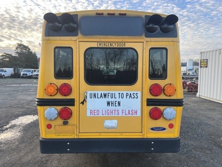 2007-chevrolet-express-school-bus-image-5