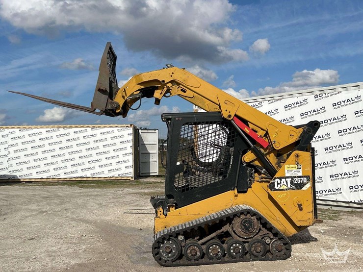 2014-caterpillar-257d-image-31