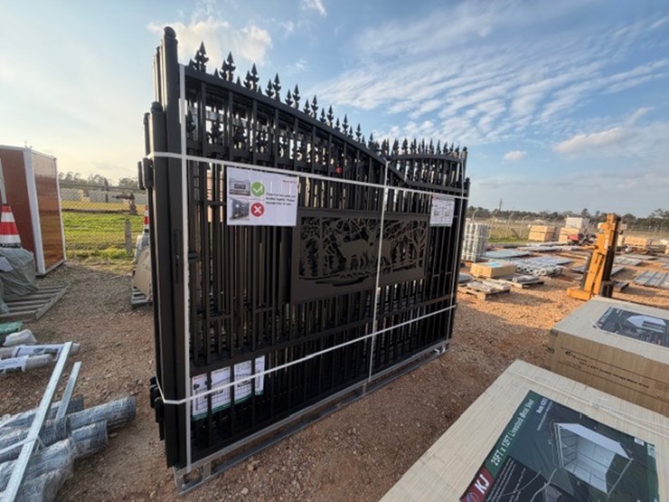 #8077-•-1-set-|-metal-driveway-gate,-deer-motif-image-3