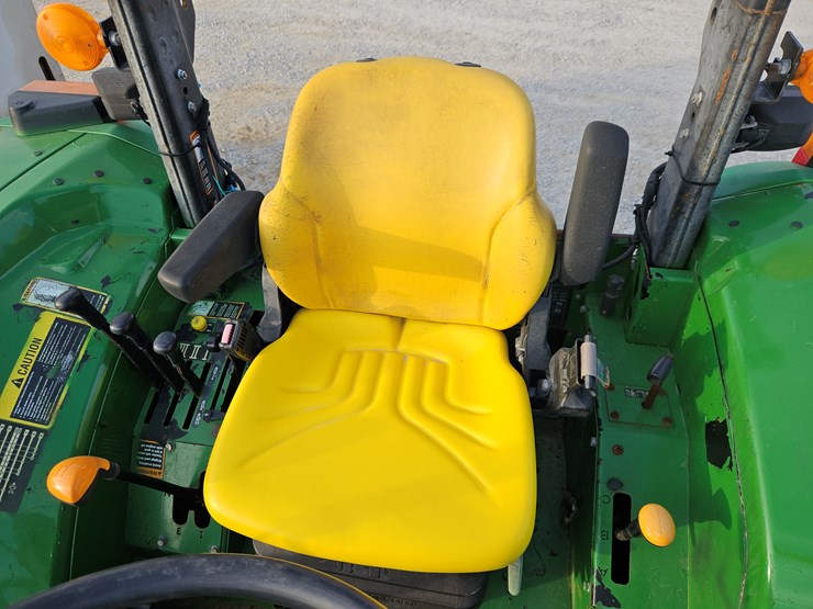 john-deere-6115d-image-17