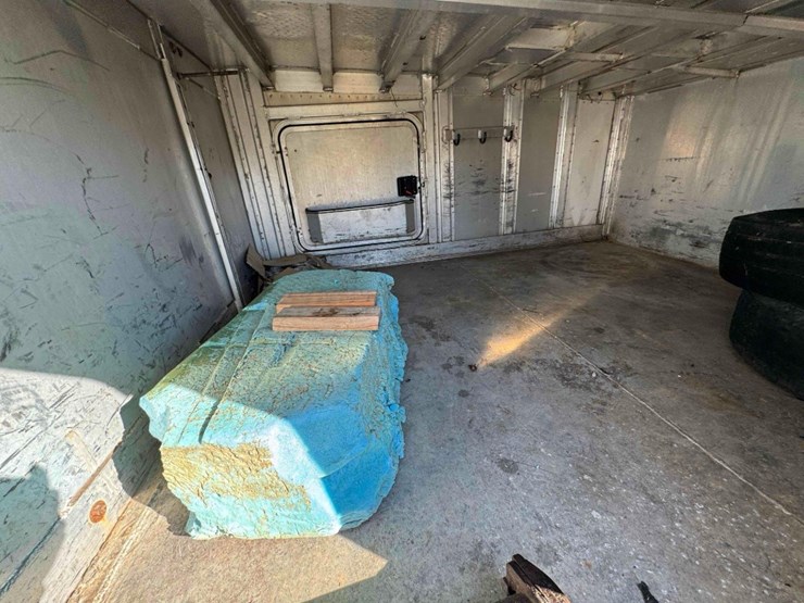 featherlite-1010-image-16