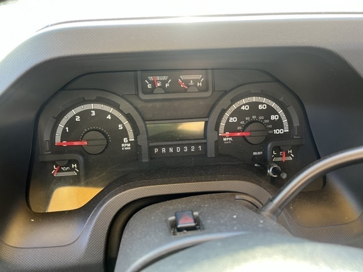 2013-ford-e450-sd-image-26