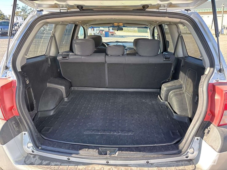 2004-mitsubishi-endeavor-image-17