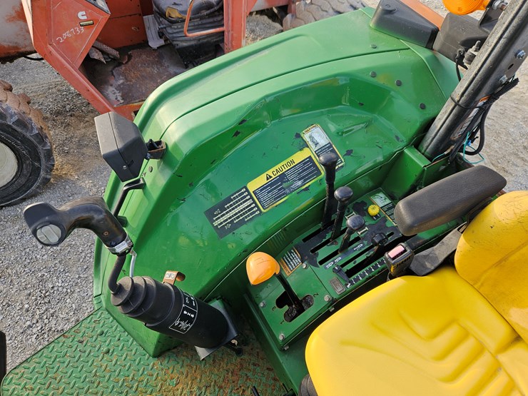 john-deere-6115d-image-18