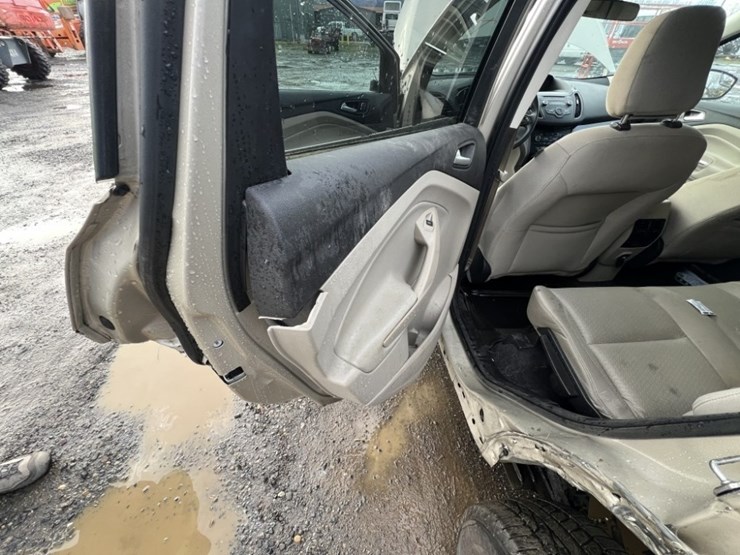 ford-escape-se-image-16