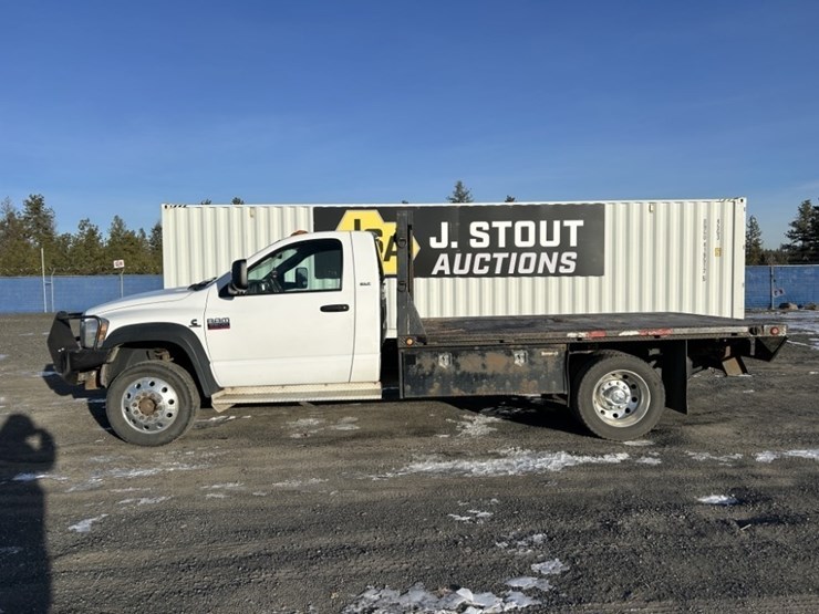 2008-dodge-ram-5500-image-2