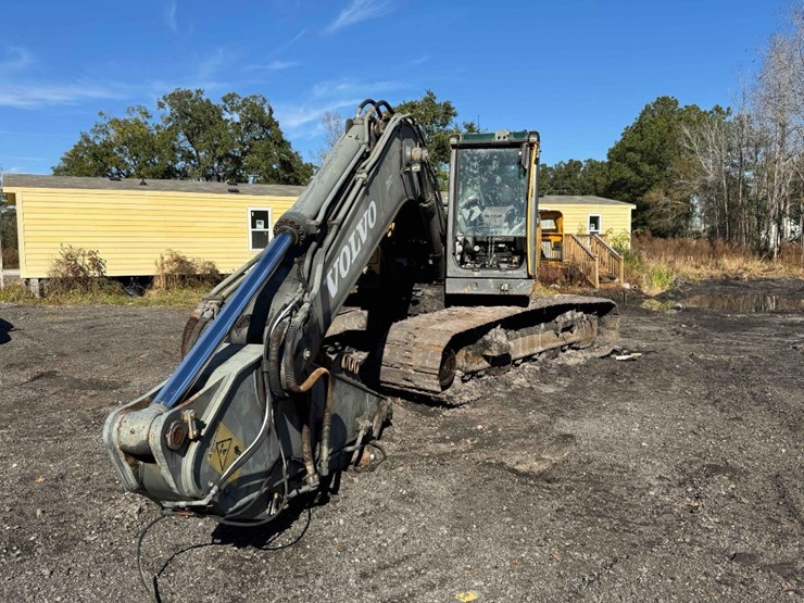 2013-volvo-ec220dl-image-3