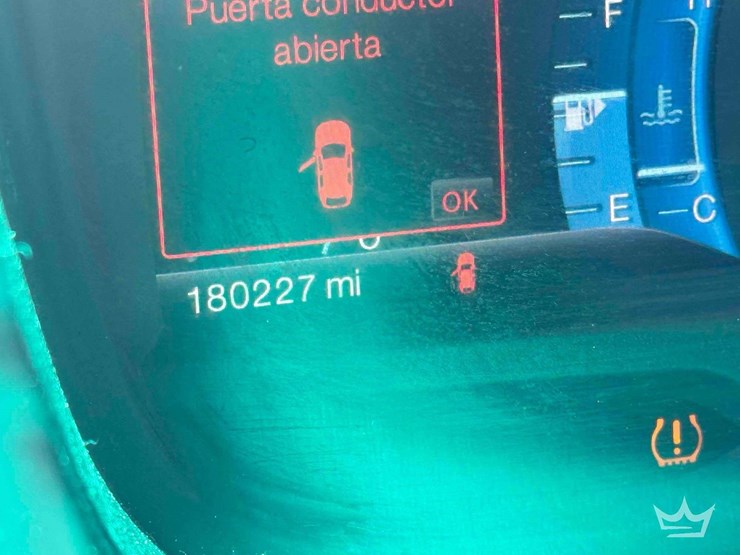 2011-ford-explorer-limited-image-6