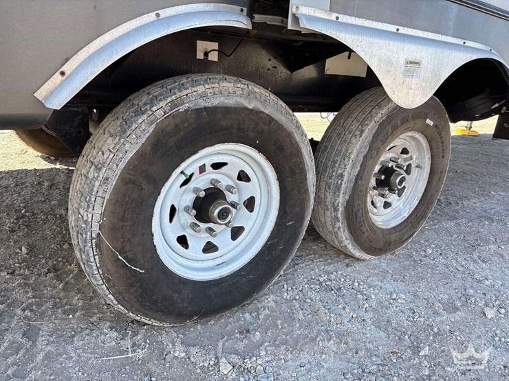 2012-crossroads-rv-elevation-t/a-5th-wheel-toy-hauler-travel-trailer-image-46