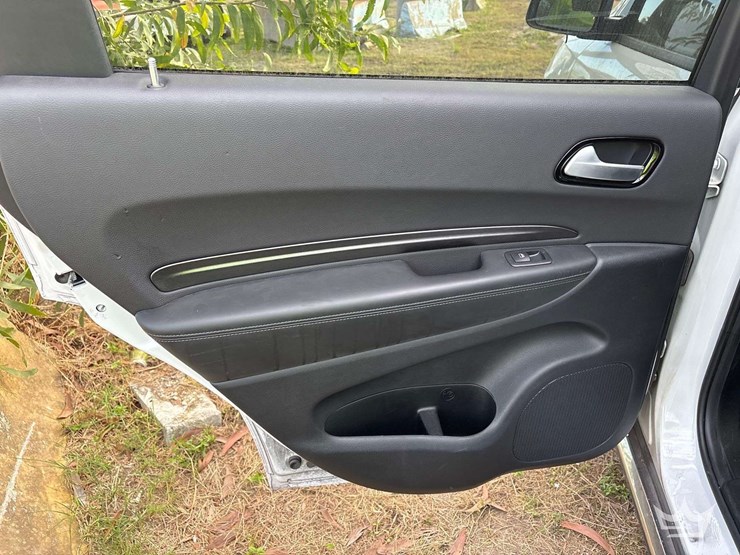 2023-dodge-durango-image-16