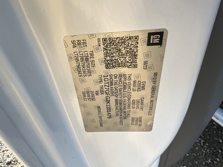 2019-gmc-savana-cargo-van-image-10