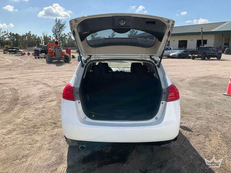 2011-nissan-rogue-image-33