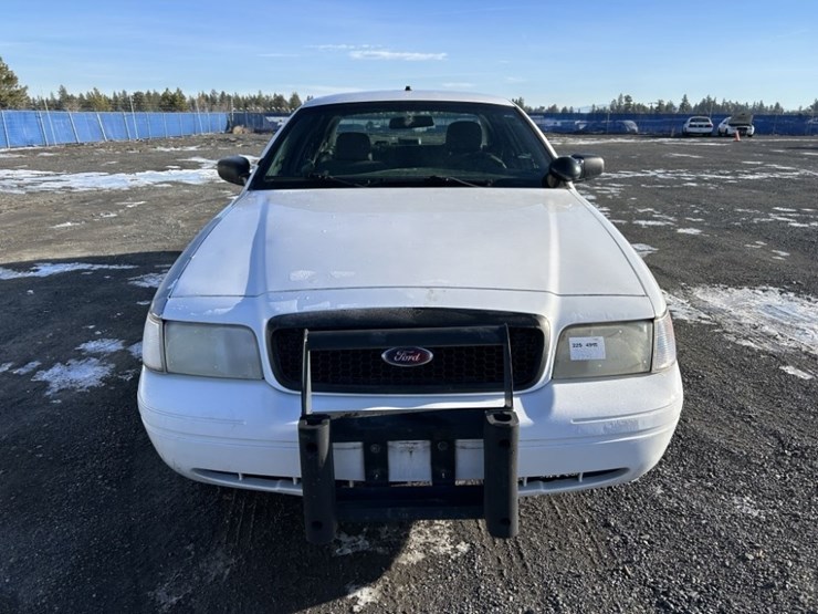 2007-ford-crown-victoria-sedan-image-8