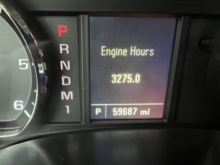 2015-gmc-sierra-crew-cab-4x4-pickup-image-27