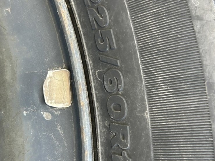 2007-ford-crown-victoria-sedan-image-32