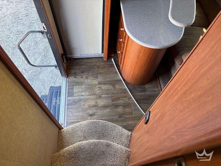 2012-crossroads-rv-elevation-t/a-5th-wheel-toy-hauler-travel-trailer-image-16