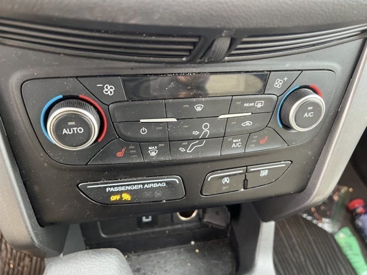 ford-escape-se-image-32