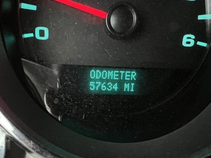 2012-gmc-sierra-utility-truck-image-26