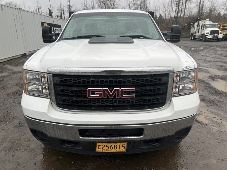 2012-gmc-sierra-utility-truck-image-8