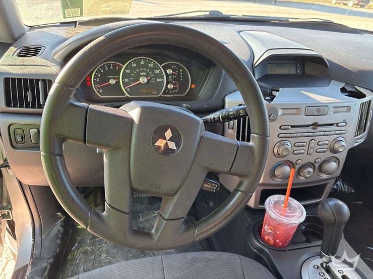 2004-mitsubishi-endeavor-image-11