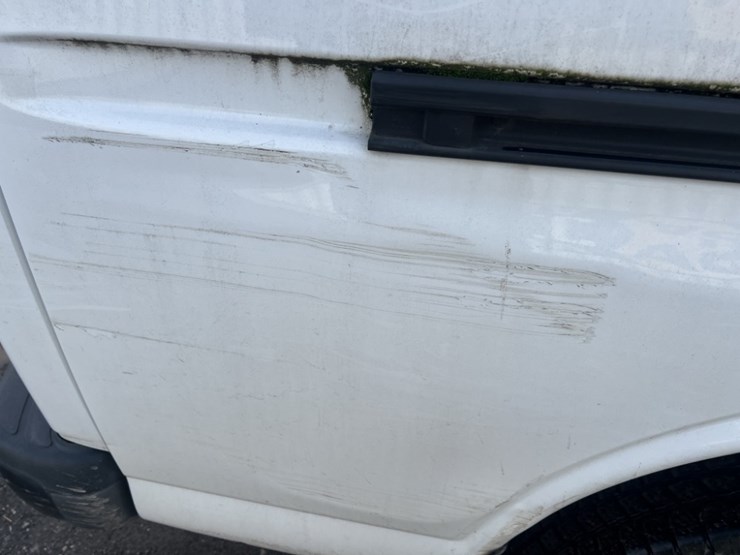 2012-gmc-savana-cargo-van-image-24