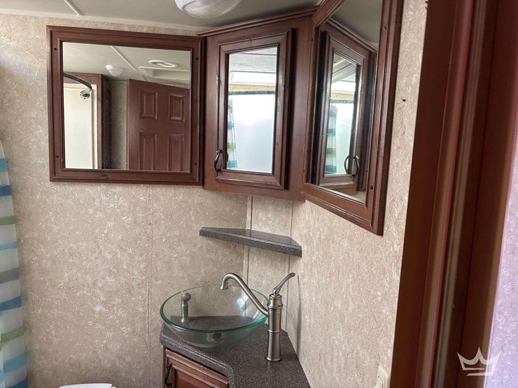 2011-open-range-424rls-42ft.-5th-wheel-t/a-travel-trailer-image-12