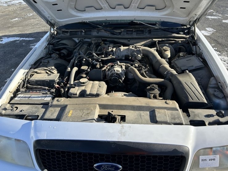 2007-ford-crown-victoria-sedan-image-34