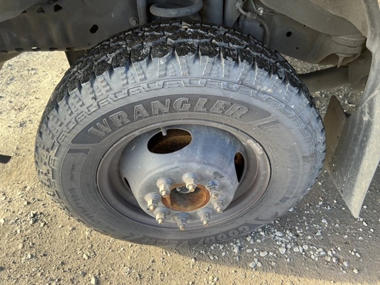 2013-ford-e450-sd-image-16