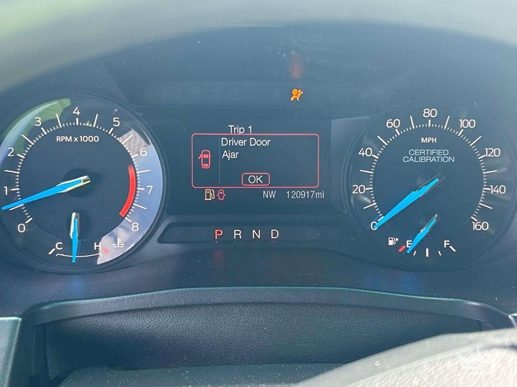 2017-ford-explorer-image-14