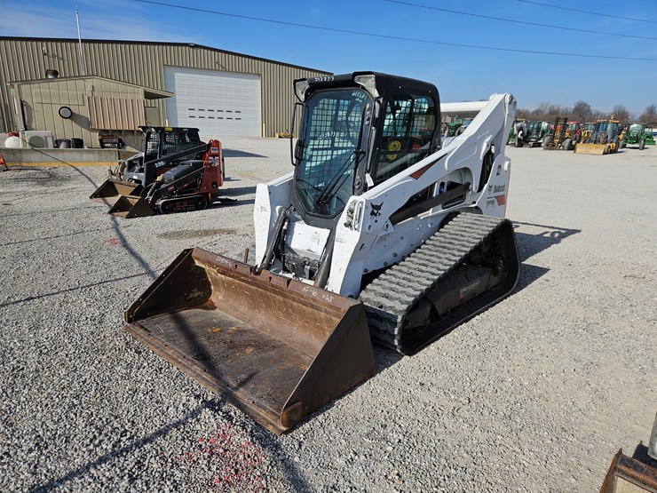 bobcat-t870-image-1