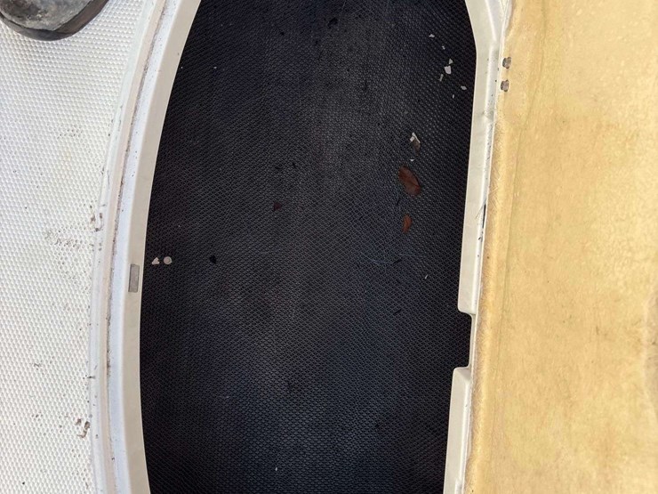 2013-larson-lxi292-29ft.-boat-with-t/a-loadmaster-boat-trailer-image-14