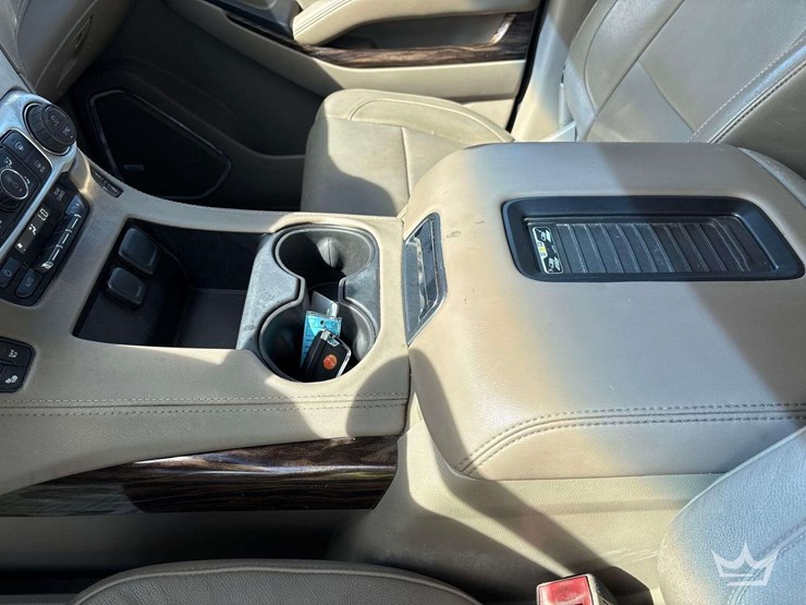 2015-gmc-yukon-xl-image-15