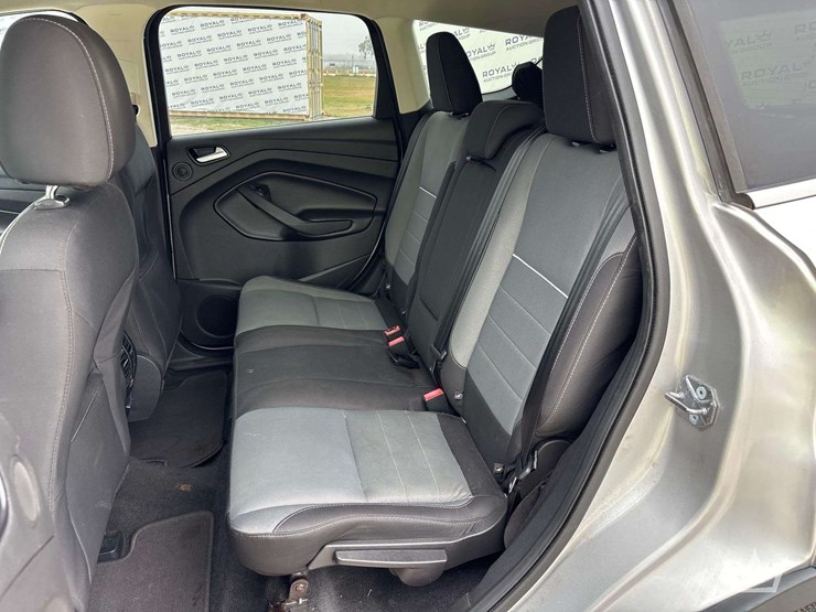 2015-ford-escape-image-22