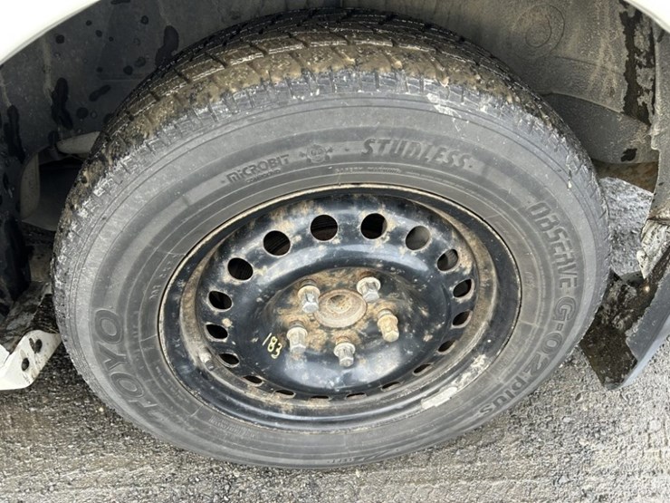 2011-dodge-grand-caravan-image-11