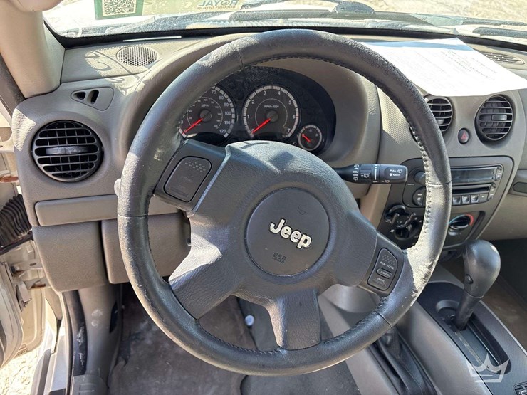 2007-jeep-liberty-image-13