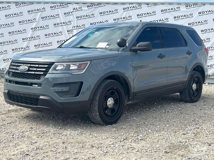 2017-ford-explorer-image-1