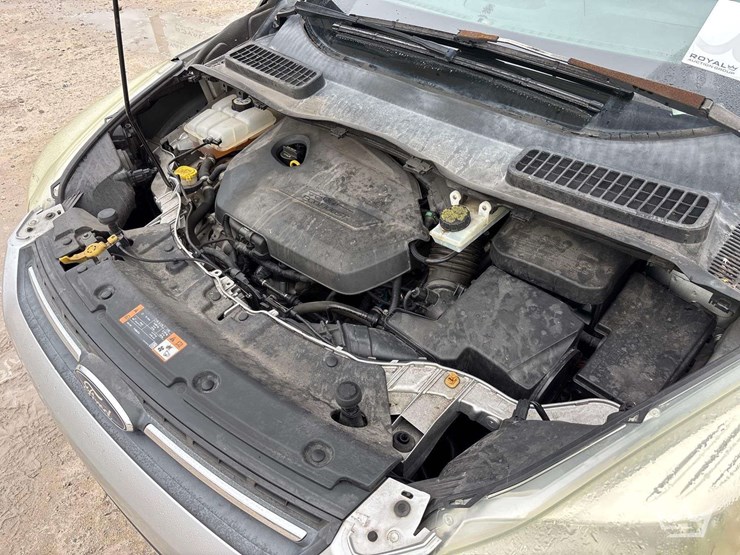 2015-ford-escape-image-8