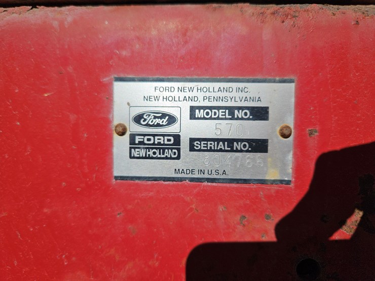 new-holland-570-image-3