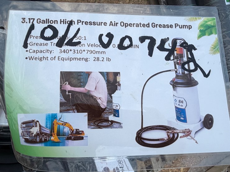#8065-•-air-operated-grease-pump-image-6