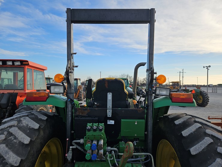 john-deere-6115d-image-12