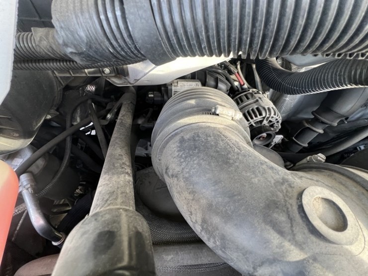 2012-gmc-savana-cargo-van-image-12