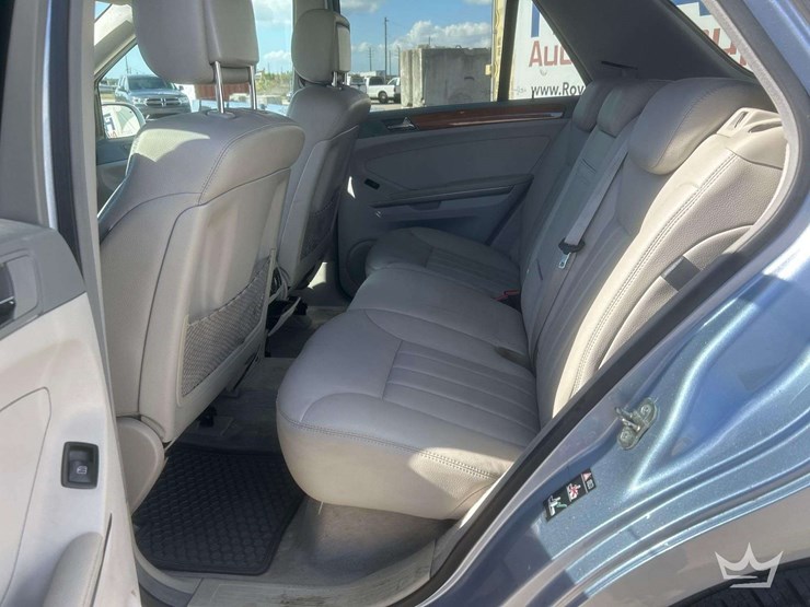 2006-mercedes-benz-ml350-image-19