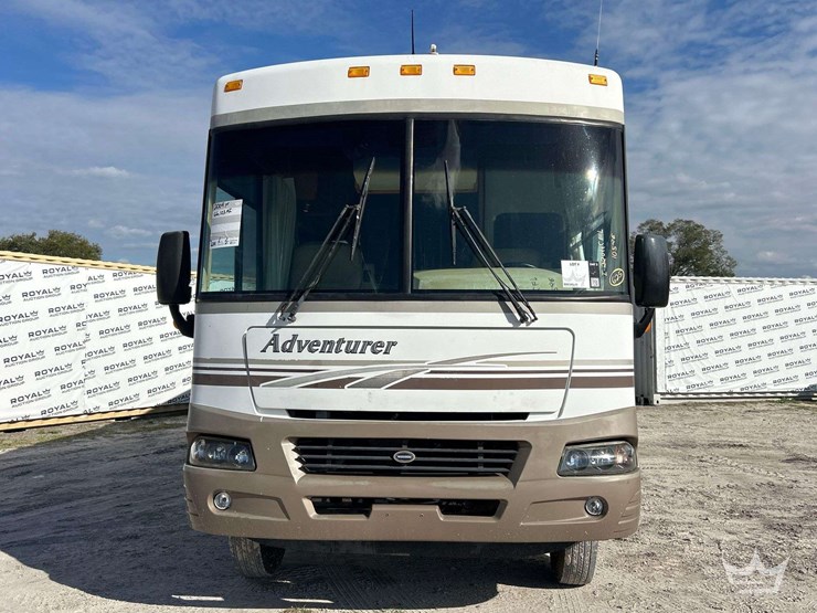 2004-winnebago-adventurer-38g-38ft.-class-a-motorhome-image-94